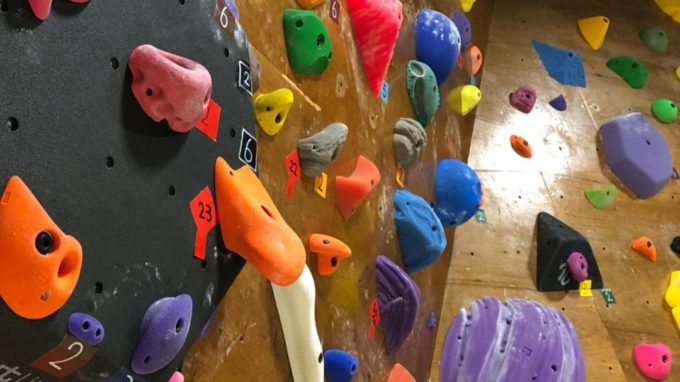 三重県のクライミング施設「HUMPTY DUMPTY WALL（ハンプティダンプティウォール）」